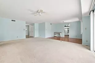 801 Quail Ridge Dr, Freeport, IL 61032 - Photo 9