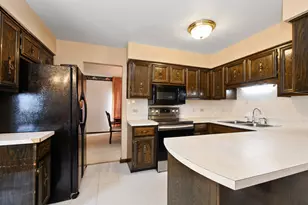 944 E 193rd Pl, Glenwood, IL 60425 - Photo 9