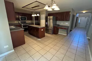 331 Berkeley Dr, Bolingbrook, IL 60440 - Photo 9