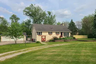 1N255 Prairie Ave, Glen Ellyn, IL 60137 - Photo 1