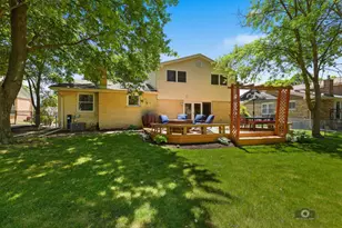 619 E Bauer Rd, Naperville, IL 60563 - Photo 27