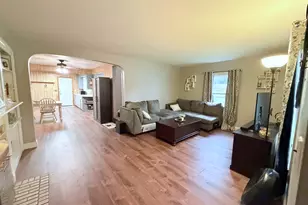 2224 Lawndale Ave, Rockford, IL 61103 - Photo 3