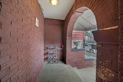 2238 S California Avenue, Chicago, IL 60608 - Photo 3