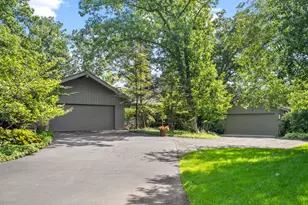 677 Driftwood Ln, Northbrook, IL 60062 - Photo 43