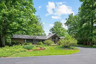 677 Driftwood Ln, Northbrook, IL 60062 - Photo 3