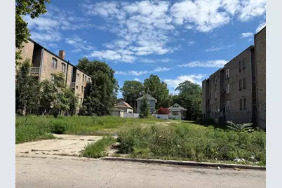 7933 S Marquette Avenue, Chicago, IL 60617 - Photo 1