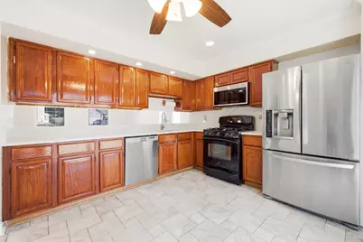 1320 Burns Drive, Elgin, IL 60120 - Photo 9