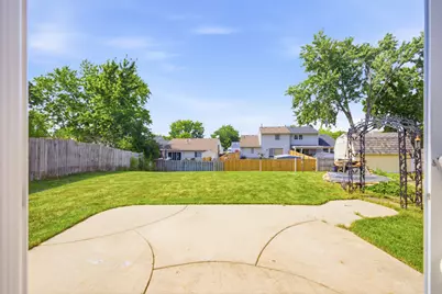1320 Burns Drive, Elgin, IL 60120 - Photo 29
