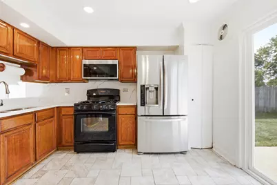 1320 Burns Drive, Elgin, IL 60120 - Photo 11