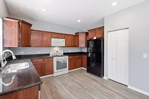 3335 Silver City Ct, Montgomery, IL 60538 - Photo 15