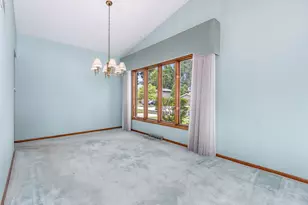 642 Country Ln, Beecher, IL 60401 - Photo 11