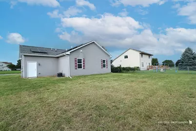 1410 Thomas Drive, Woodstock, IL 60098 - Photo 19