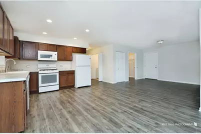 1410 Thomas Drive, Woodstock, IL 60098 - Photo 7
