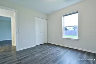1410 Thomas Dr, Woodstock, IL 60098 - Photo 15