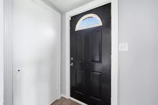 404 River Oaks Dr, Calumet City, IL 60409 - Photo 3