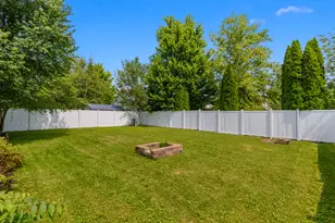 752 Kensington Blvd, Dekalb, IL 60115 - Photo 41