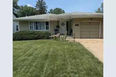 2107 Ohio Parkway, Rockford, IL 61108 - Photo 1