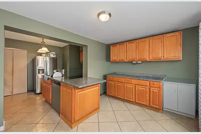 4226 W Haddon Avenue, Chicago, IL 60651 - Photo 3
