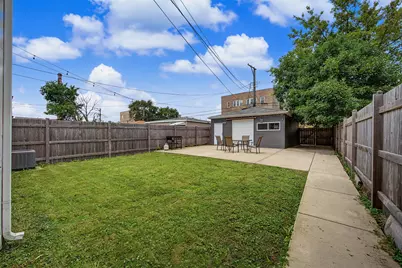 4226 W Haddon Avenue, Chicago, IL 60651 - Photo 21