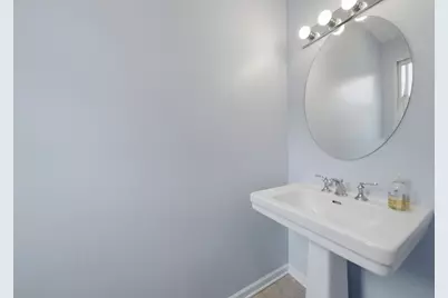 935 W College Parkway, Chicago, IL 60608 - Photo 19