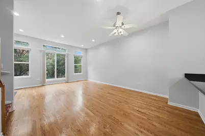 935 W College Parkway, Chicago, IL 60608 - Photo 5