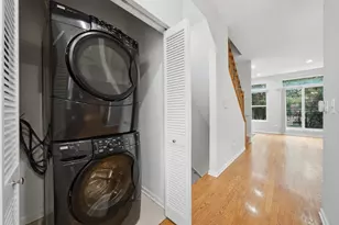 935 W College Pkwy, Chicago, IL 60608 - Photo 27