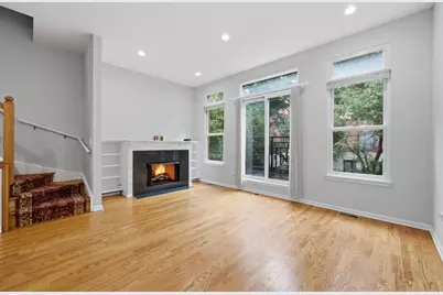 935 W College Parkway, Chicago, IL 60608 - Photo 7
