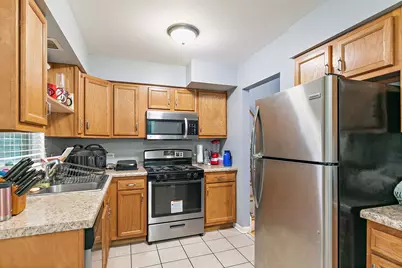 140 Skyline Drive, Carpentersville, IL 60110 - Photo 5