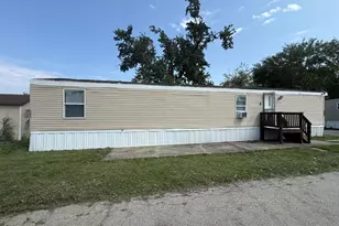 1712 S Dixie Hwy, Crete, IL 60417 - Photo 1