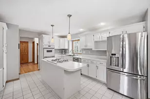 11497 Ridgecrest Dr, Roscoe, IL 61073 - Photo 13