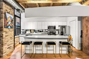 375 W Erie St, Chicago, IL 60654 - Photo 5