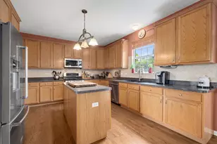 254 E Park Ave, Sugar Grove, IL 60554 - Photo 13