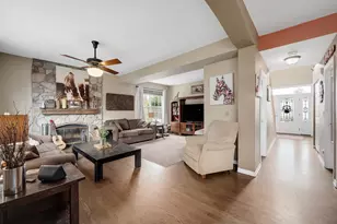 254 E Park Ave, Sugar Grove, IL 60554 - Photo 9