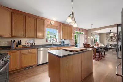 254 E Park Avenue, Sugar Grove, IL 60554 - Photo 15