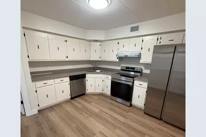 9051 S Roberts Road #205, Hickory Hills, IL 60457 - Photo 5