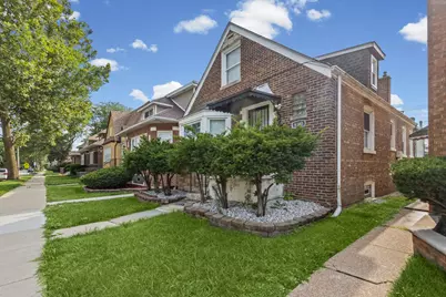8340 S Yates Boulevard, Chicago, IL 60617 - Photo 3