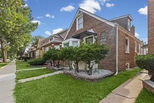 8340 S Yates Blvd, Chicago, IL 60617 - Photo 3