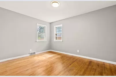 6319 Park Ridge Road, Loves Park, IL 61111 - Photo 9
