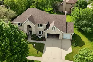1058 Courtland Pl, Aurora, IL 60502 - Photo 3