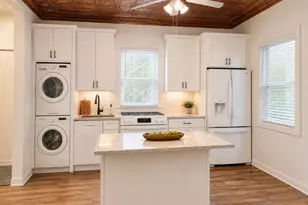 1905 W 19th St, Chicago, IL 60608 - Photo 3