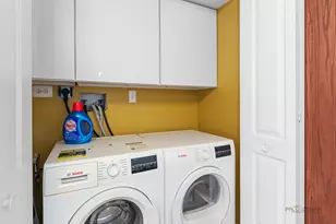 421 W Oakdale Ave, Chicago, IL 60657 - Photo 21