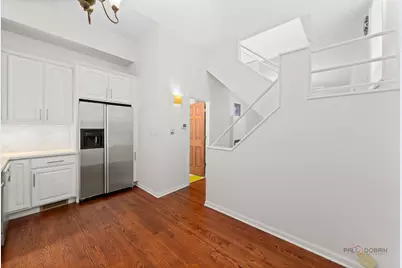421 W Oakdale Avenue #4, Chicago, IL 60657 - Photo 5