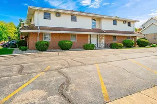 2500 Sycamore Dr, Morris, IL 60450 - Photo 3