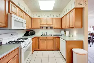 750 Pearson St, Des Plaines, IL 60016 - Photo 9
