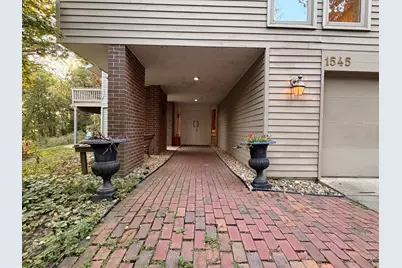 1545 W Demeter Drive, Freeport, IL 61032 - Photo 5