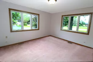 3095 Boerderij Way, Woodstock, IL 60098 - Photo 9