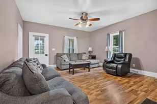605 W 2nd N St, Wenona, IL 61377 - Photo 5
