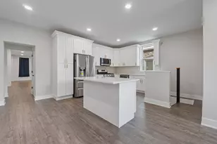 2042 W Coulter St, Chicago, IL 60608 - Photo 7
