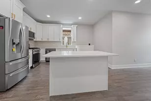 2042 W Coulter St, Chicago, IL 60608 - Photo 5
