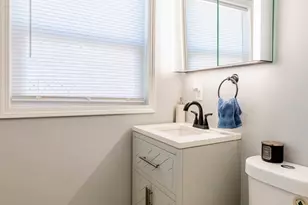 4 Arlington Dr, Romeoville, IL 60446 - Photo 7